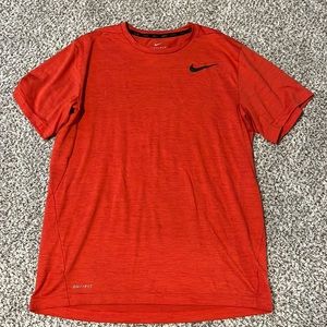 Men’s Nike shirt
